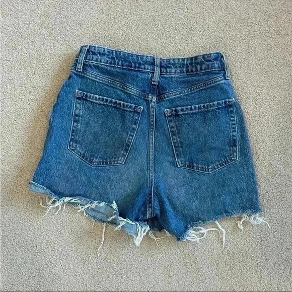 Wild fable blue distressed highest rise baggy jean shorts in size 2 / 26 - Picture 2 of 3